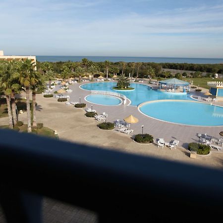 Ramada Plaza by Wyndham Tunis Hotel Gammarth Bagian luar foto